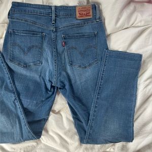 Levi’s Mid-Rise Skinny Jeans